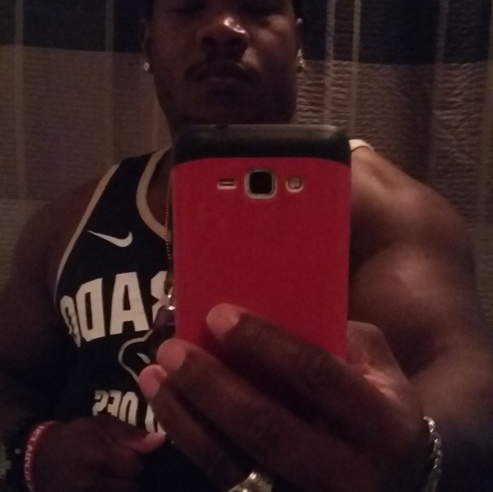 Meet your Posher, Tye